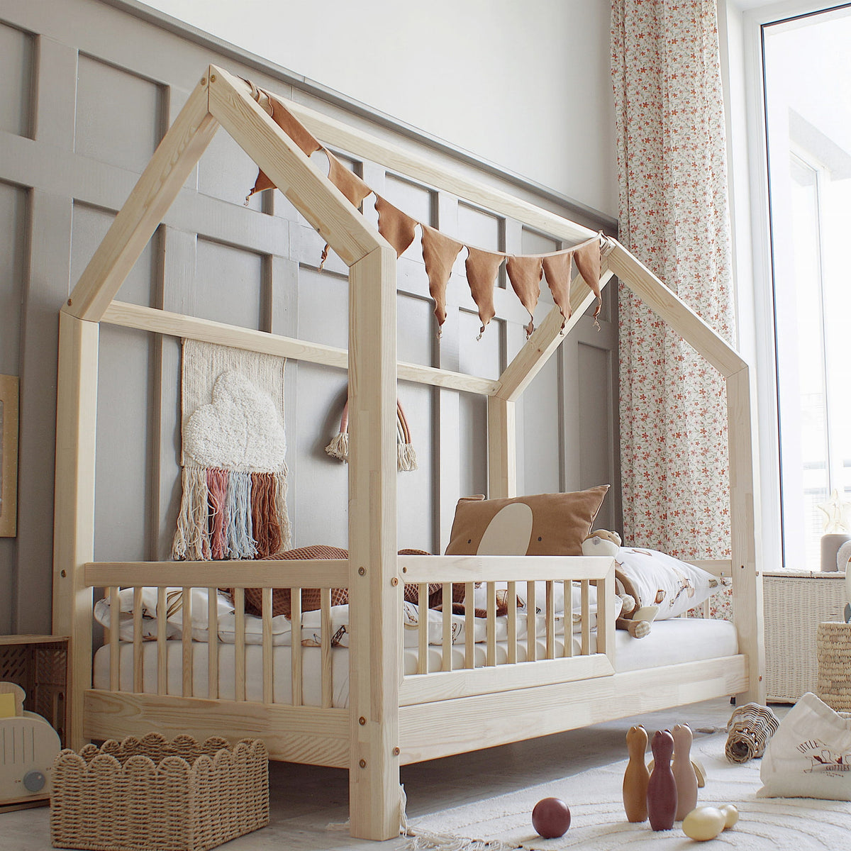 Pioli Husseng i Limet Fyrretræ i Flere Farver fra Raw Kids i farven Natur – fra Unique Beds, Home & Living