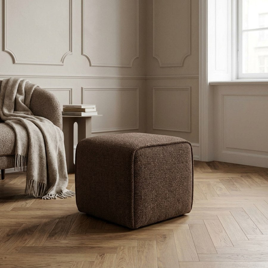 Hollis Puf i Chokoladebrun Bouclé fra Unique Furniture | B50xD50xH41 cm