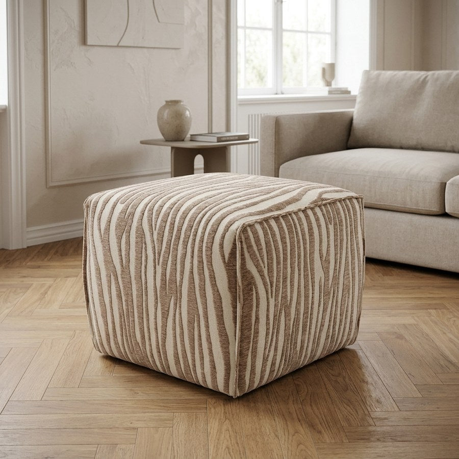 Hollis Puf i Sand Polyester fra Unique Furniture | B50xD50xH41 cm