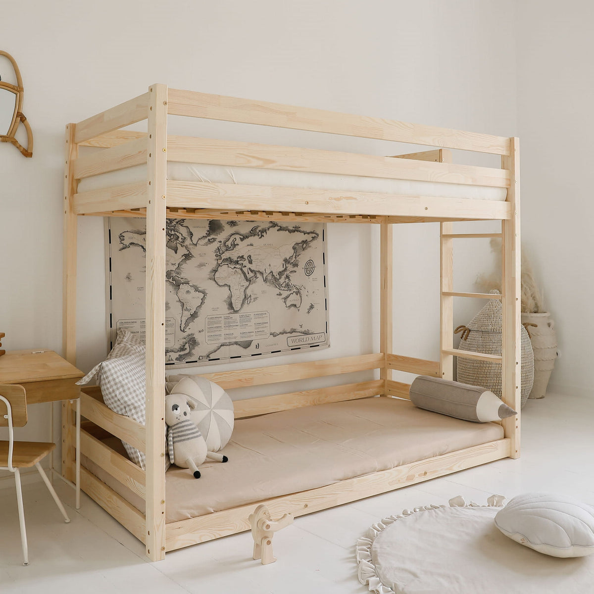 Køjeseng Basic med Stige i Limet Fyrretræ fra Raw Kids, billede 1 fra Unique Beds, Home & Living