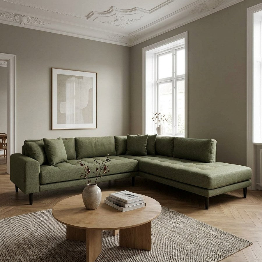 Lido Højrevendt Hjørnesofa med Åben Ende i Olivengrøn Polyester med 4 Puder & Ben i Sort Træ fra House Nordic | B257xL92-220xH76 cm