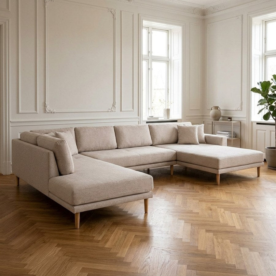 Lido Højrevendt U-Sofa med Åben Ende i Sand Polyester med 4 Puder & Ben i Natur Træ fra House Nordic | B370xL220xH76 cm