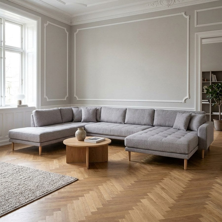 Lido U-Sofa Åben Ende Højrevendt i Lysegrå Polyester med 4 Puder & Ben i Natur Træ fra House Nordic | B370xL220xH76 cm