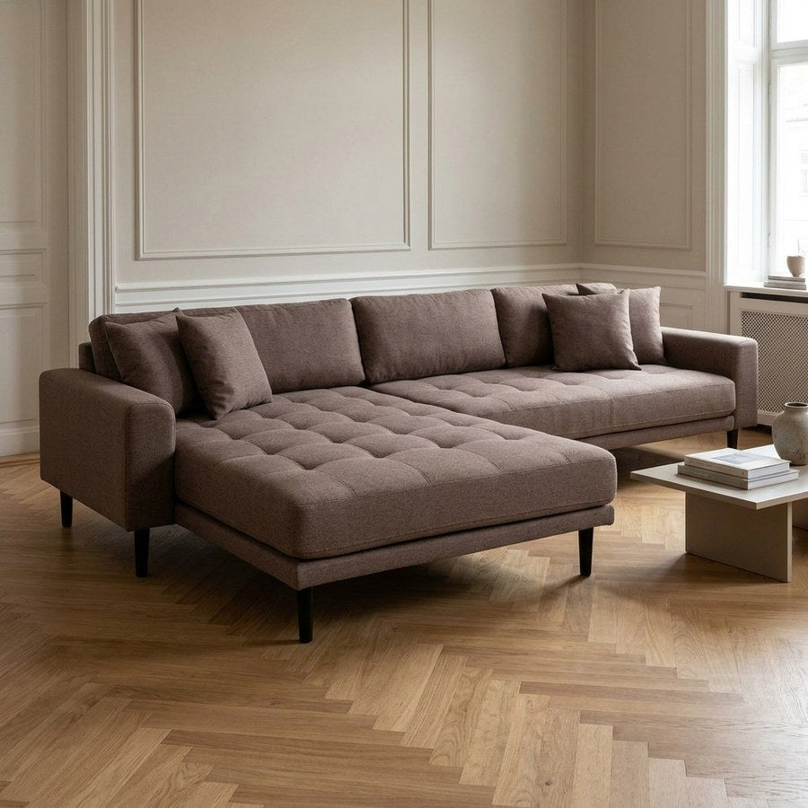 Lido Venstrevendt Loungesofa i Brun Polyester med 4 Puder & Ben i Sort Træ fra House Nordic | B290xL170xH76 cm