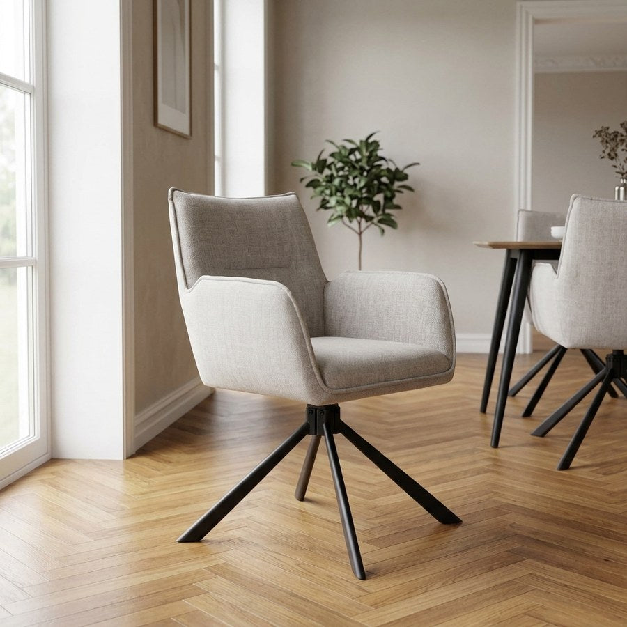Marilla Spisebordsstol i Hørfarvet Polyester med Armlæn & Ben i Sort Stål fra Unique Furniture | B59xD65xH86 cm