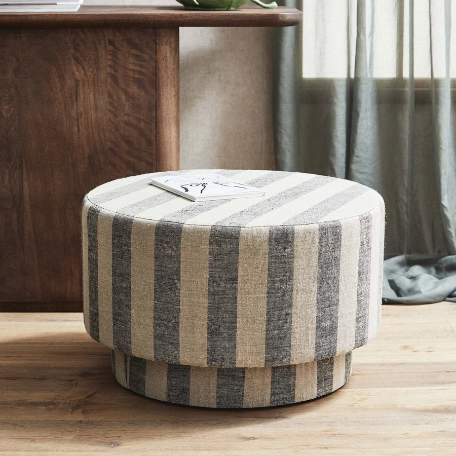 LADOGA Puf i Stribet Beige/Grå Hør fra Nordal | Ø68x42 cm