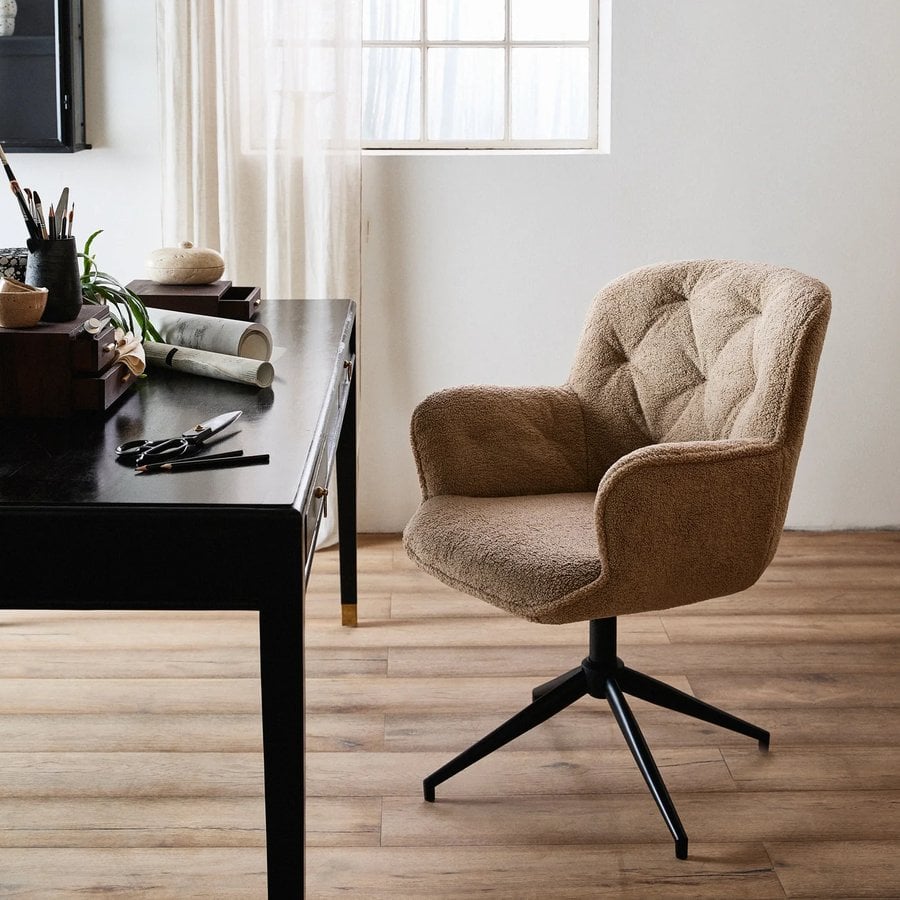LEA Kontorstol i Beige Boucle Møbelstof med Sort Stel fra Nordal | 67x64x93 cm