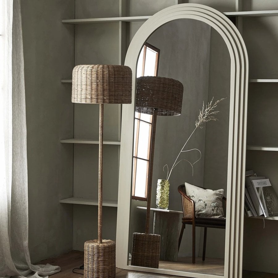 CANE Gulvlampe i Flettet Sukkerør fra Nordal | Ø42x150 cm | Natur