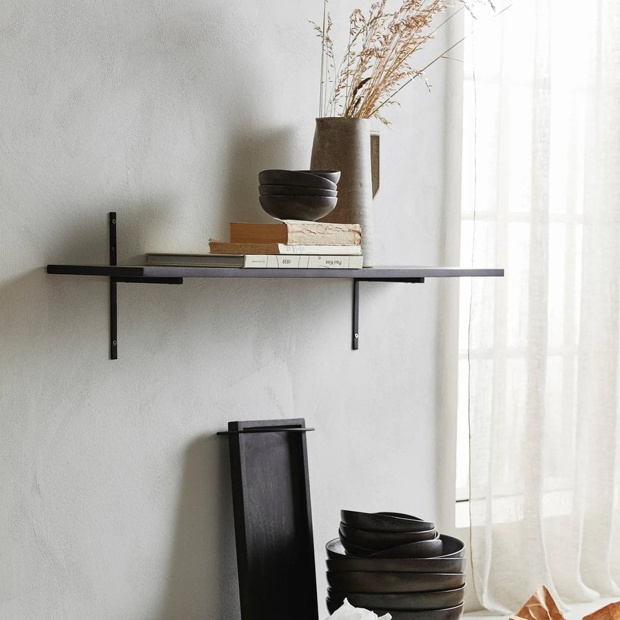 TANO Hylde i Sort MDF med Sort Metal Beslag fra Nordal | 90x22,5x24 cm