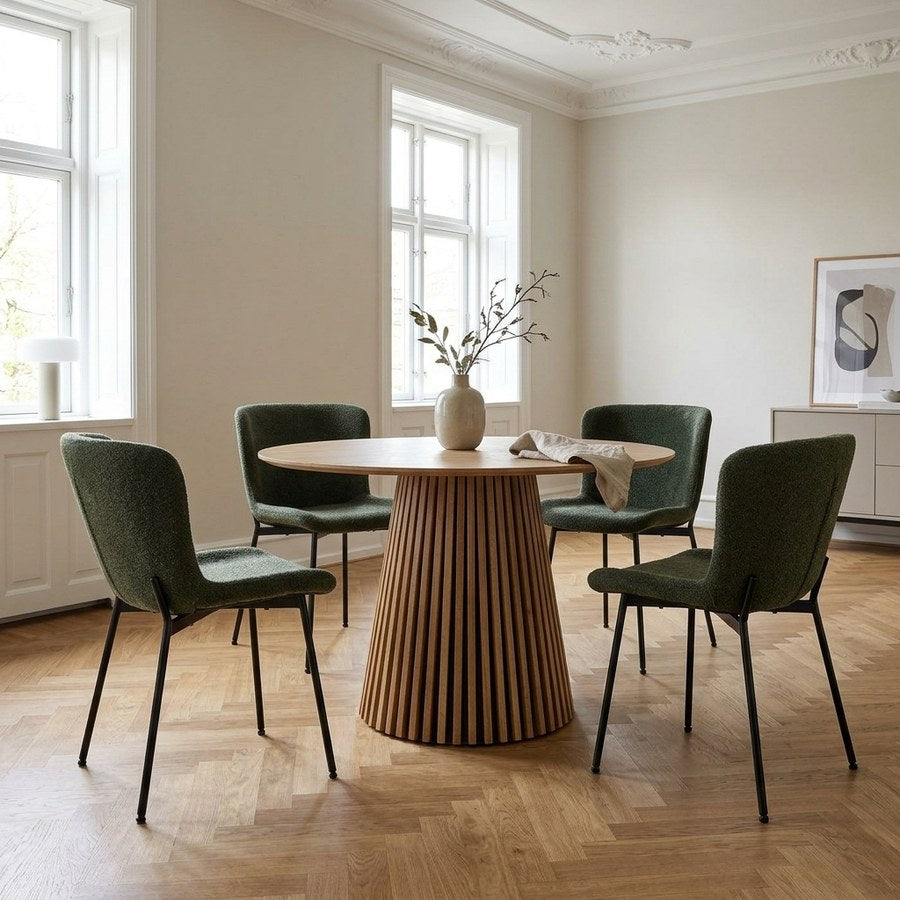 Osaka Spisebordssæt med Maceda Spisebordsstole i Natur Egetræ & Mørkegrøn Bouclé fra House Nordic | 4 Stole & 1 Bord