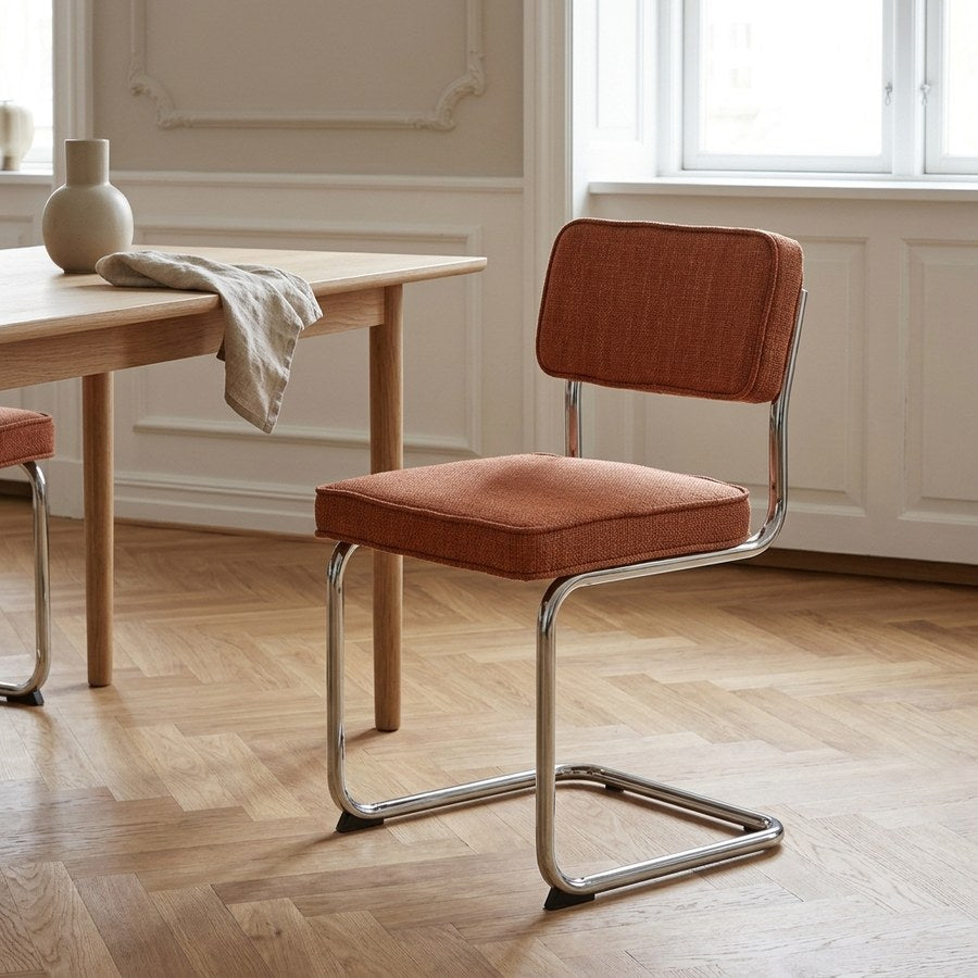 Rupert Spisebordsstol i Rust Stof & Ben i Krom Stål fra Unique Furniture | B50xD53xH84 cm