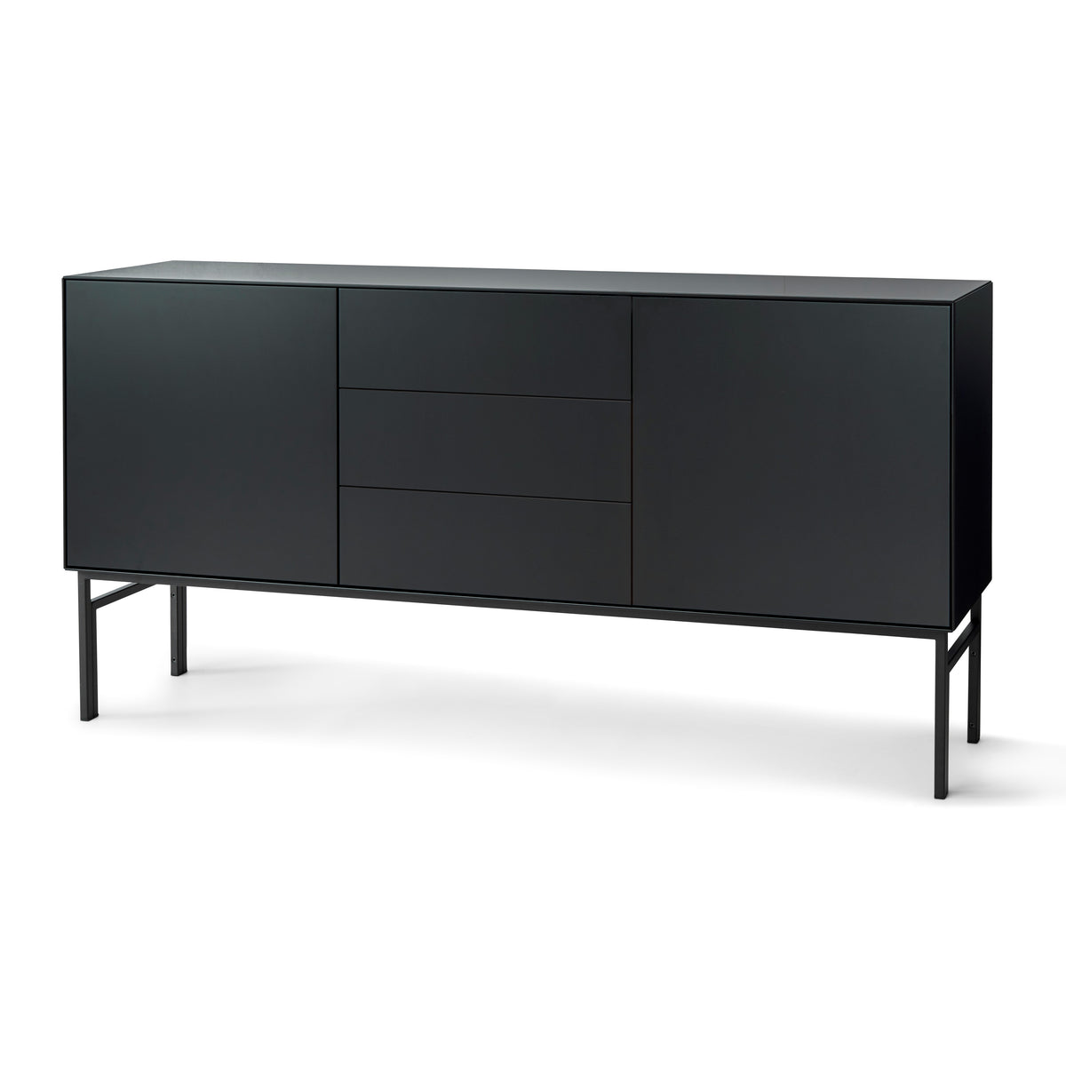 Sort – Skænk på Ben med 2 Låger og 3 Skuffer fra Edge by Hammel – fra Unique Beds, Home & Living