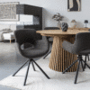 Amorim Spisebordsstole i Mushroom bouclé med sort drejefod fra House Nordic
