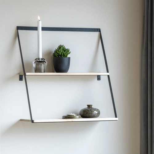 Bern Hylde, stål og fyrtræ fra House Nordic