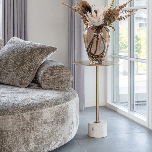 Lecco Sofabord/Sidebord/Hjørnebord i Messing og marmor fra House Nordic | H58 Ø41 cm