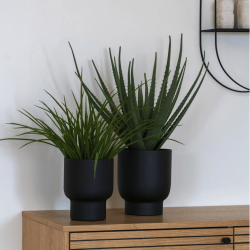 Fulda Planteskjuler i Sort Metal Fra House Nordic | Sæt af 2 - ø14/16x16/19 cm