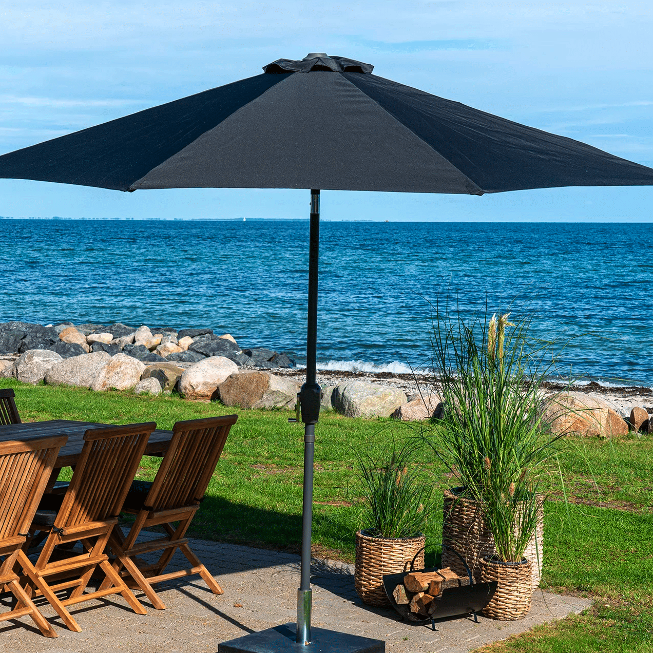 Houston Parasol i Sort med Metalstok Fra House Nordic | ø300 cm