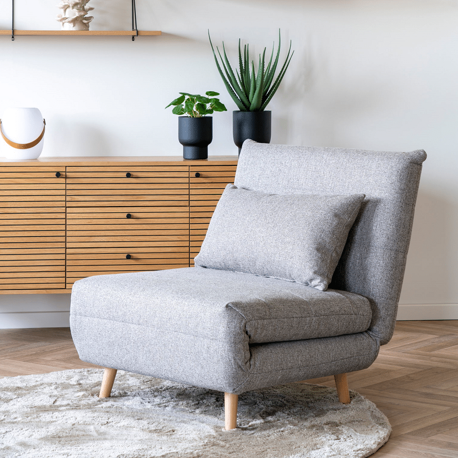 Marlow Sovesofa i Grå Polyester med Massive Træben Fra House Nordic