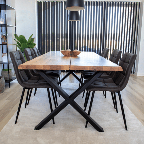 Toulon Spisebord i Olieret Eg og 6 Middelfart Spisebordsstole i Mørkegrå Microfiber Fra House Nordic | 95x200cm