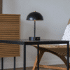 Holt Genopladelig LED Bordlampe i Sort:Messing Fra House Nordic | Metal - Ø15 x H25 cm