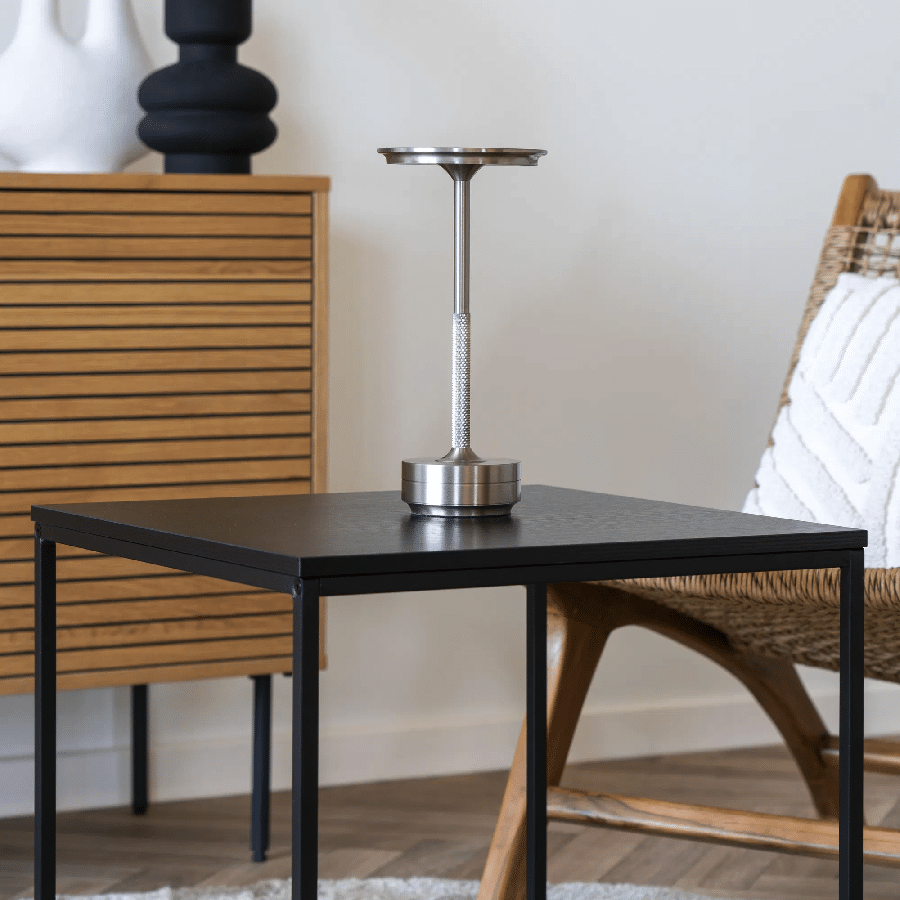 Lyneham Genopladelig LED Bordlampe i Sølv Fra House Nordic | Aluminium - Ø152 x H228,5 cm