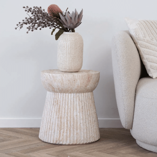 Bonn Sidebord i Naturfarvet Fiberclay med Rillet Design fra House Nordic | Ø37xH43cm