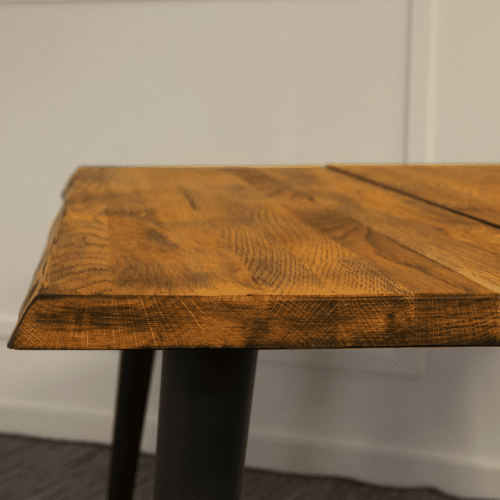 Curve Snedker Barbord i Massiv Egetræ & Vintage Olie fra House Of Sander | B: 80cm. L: 80-120cm. H: 3cm.