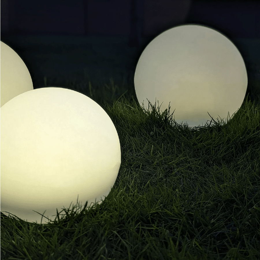 Lifton Genopladelig LED Lampe i Hvid med Integreret Solcelle fra House Nordic | Ø25cm 2