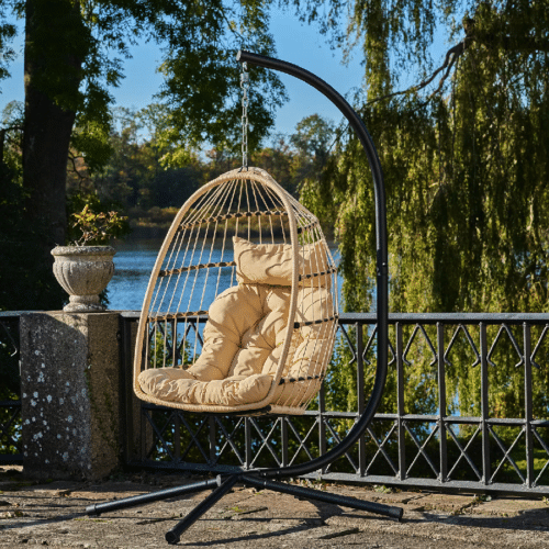 Patras Hængestol med Sort Stål Stativ & Foldbar Sæde incl. Hynder i Natur fra House Nordic | L117xB107xH195cm