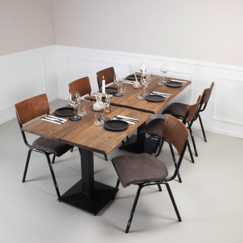 Curve Snedker Cafébord i Massiv Egetræ & Vintage Olie fra House Of Sander | B: 80cm. L: 80-120cm. H: 3cm.