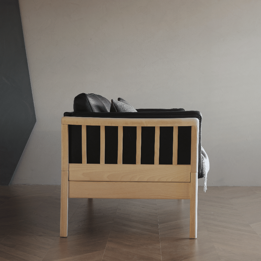 K129 2-Personers Sofa med Træben fra Scandinavian Upholstery | Flere Farver 1