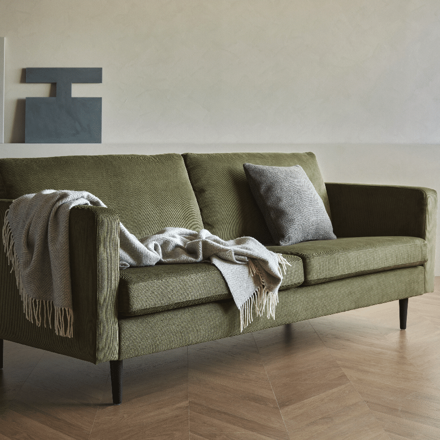 K370 3-Personers Sofa med Egetræsben fra Scandinavian Upholstery | Flere Farver