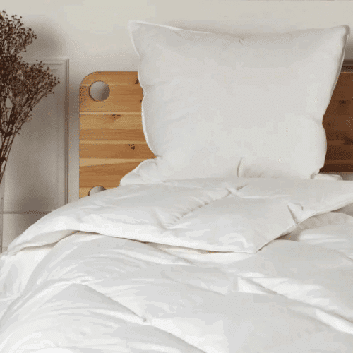 Njord Helårsdyne i 90% Dun & 10% Små Fjer Betrukket med 100% Bomuldsvår fra Nordic Weaving