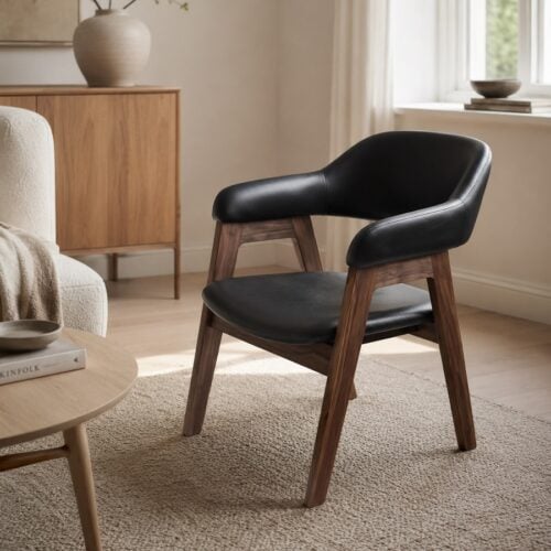 Aalborg Snedker Spisebordsstol i Valnød fra Unique Handmade Furniture | Flere Farver i Møbelstof eller Kunstlæder