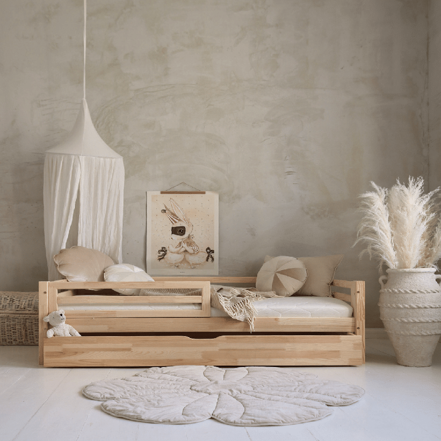 Clara Sengeramme i Træ med Skuffe Klassisk Sengehest fra Raw Kids | Flere Størrelser 1