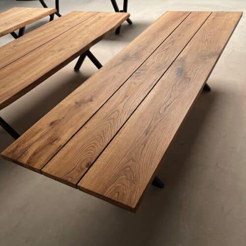 Aalborg Snedker Spisebord i Massiv Egetræ fra Unique Handmade Furniture | B:100cm x L:120-500cm. | 3 Planker, 2+1 med Epoxy & mulig Butterfly Finish | Vælg Lige/Naturlig/Rustik Kant
