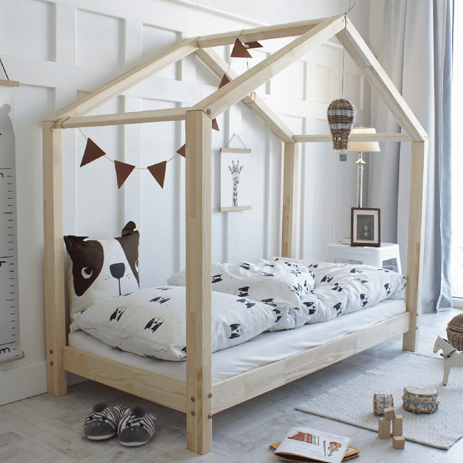 Isabella Snedker Husseng Håndlavet i 100% Massiv Fyrretræ Uden Sengehest fra Raw Kids | Flere Størrelser