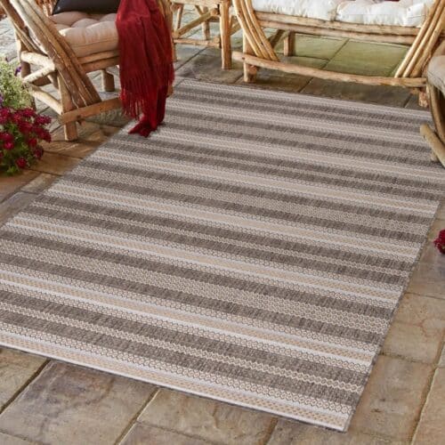 Aurora Indendørs/Udendørs Gulvtæppe i Beige med Stribet Mønster fra Rugs by Uniquebeds Home & Living | Flere Størrelser