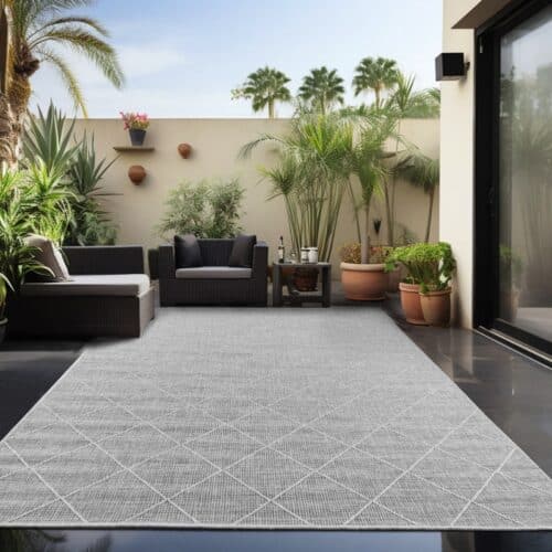 Isabelle Indendørs/Udendørs Gulvtæppe i Grå med Simpelt Diamantmønster fra Rugs by Uniquebeds Home & Living | Flere Størrelser