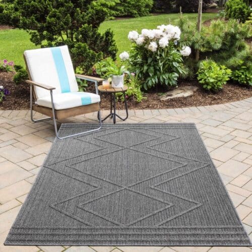 Lyla Indendørs/Udendørs Gulvtæppe i Grå med Simpelt Zigzag Mønster fra Rugs by Uniquebeds Home & Living | Flere Størrelser