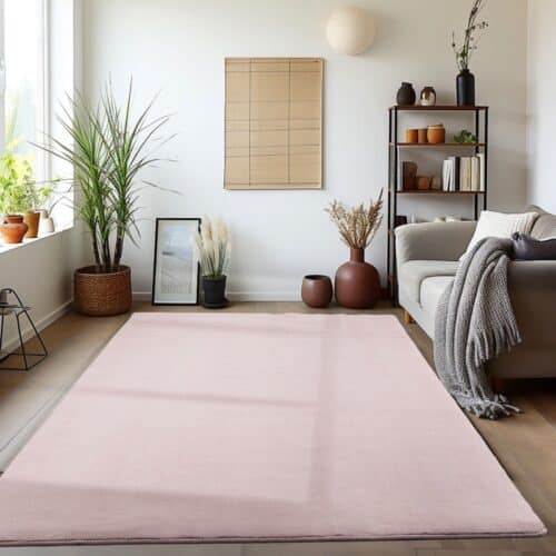 Margot Gulvtæppe i Lyserød/Rosa med Skridsikkert Underlag fra Rugs by Uniquebeds Home & Living | Flere Størrelser i Firkantet & Rund