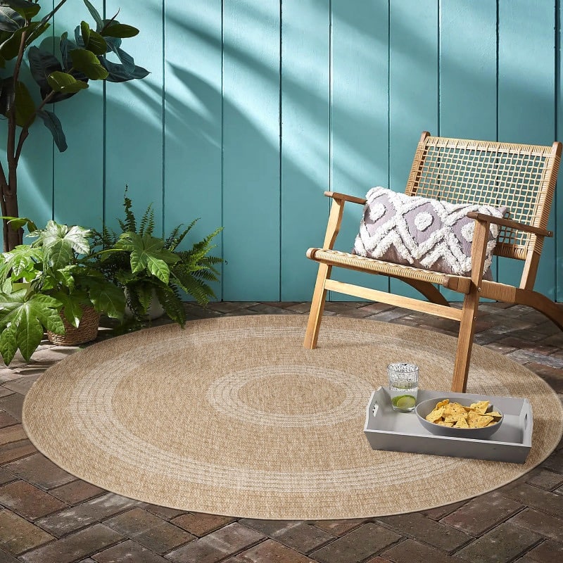 Maria Rundt Indendørs:Udendørs Gulvtæppe i Beige med Simple Lyse Ringe fra Rugs by Uniquebeds Home & Living | Flere Størrelser 2