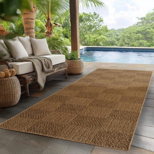 Sienna Indendørs/Udendørs Ternet Gulvtæppe i Beige fra Rugs by Uniquebeds Home & Living | Flere Størrelser