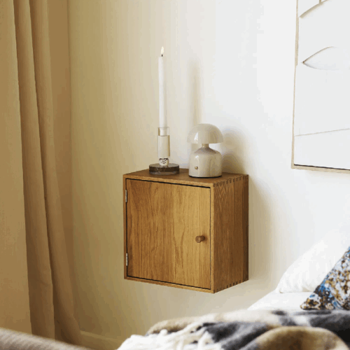 Townsville Væghylde med låge i 100% Massiv Egetræ fra House Nordic | B18xL30xH30cm