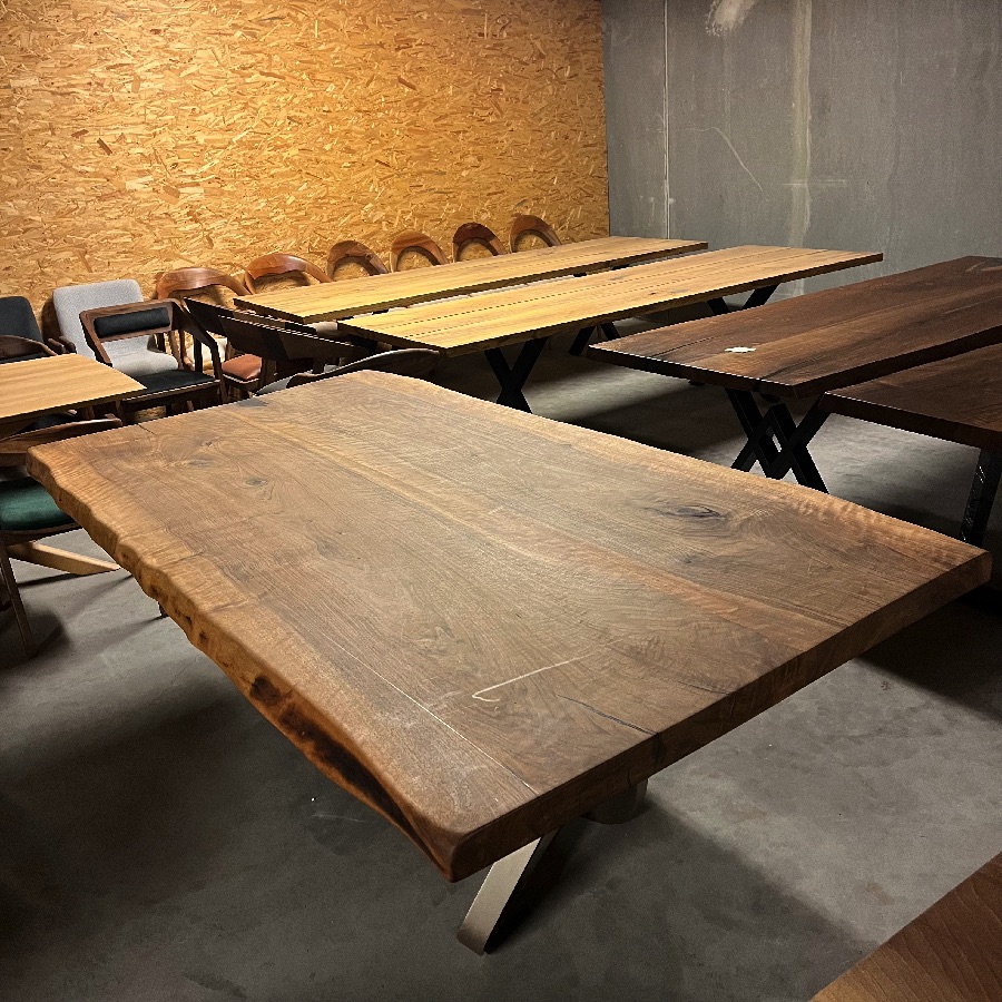 Valnød 1 planke fra Unique Handmade Furniture, hos Uniquebeds home & living 1