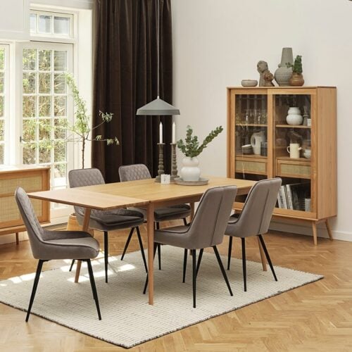 Barrali Spisebord i Egetræ og Finér fra Unique Furniture | L150xB90xH75cm