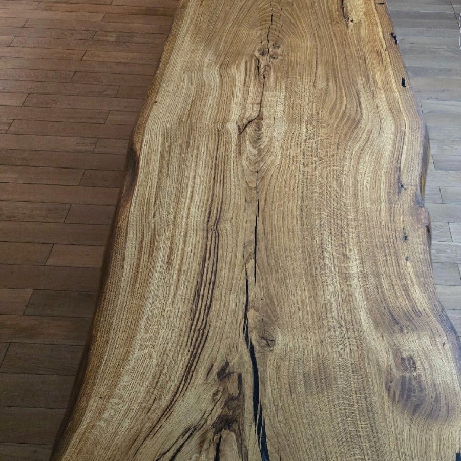 Brønderslev Snedker Spisebord i Naturolieret Massiv Egetræ fra Unique Handmade Furniture | B-100cm x L-120-500cm. | 1 Stor Planke med Epoxy & mulig Butterfly Finish | Vælg Lige:Naturlig:Rustik Kant 3