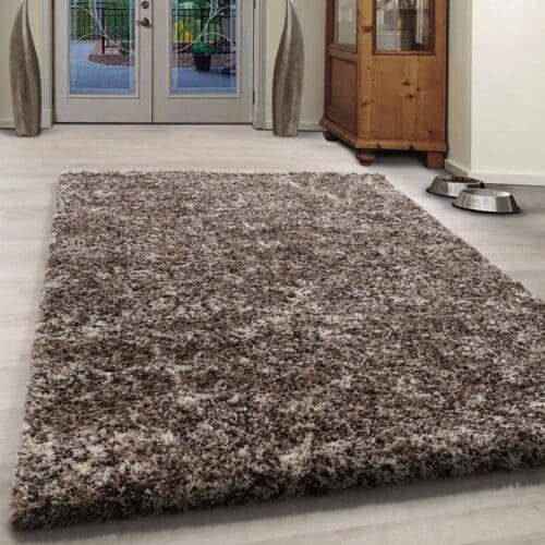 Caroline Gulvtæppe i Beige fra Rugs by Uniquebeds Home & Living | Flere Størrelser i Firkantet & Rund