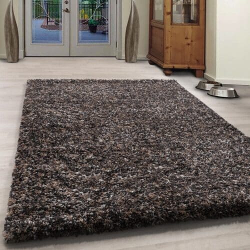 Caroline Gulvtæppe i Taupe fra Rugs by Uniquebeds Home & Living | Flere Størrelser i Firkantet & Rund