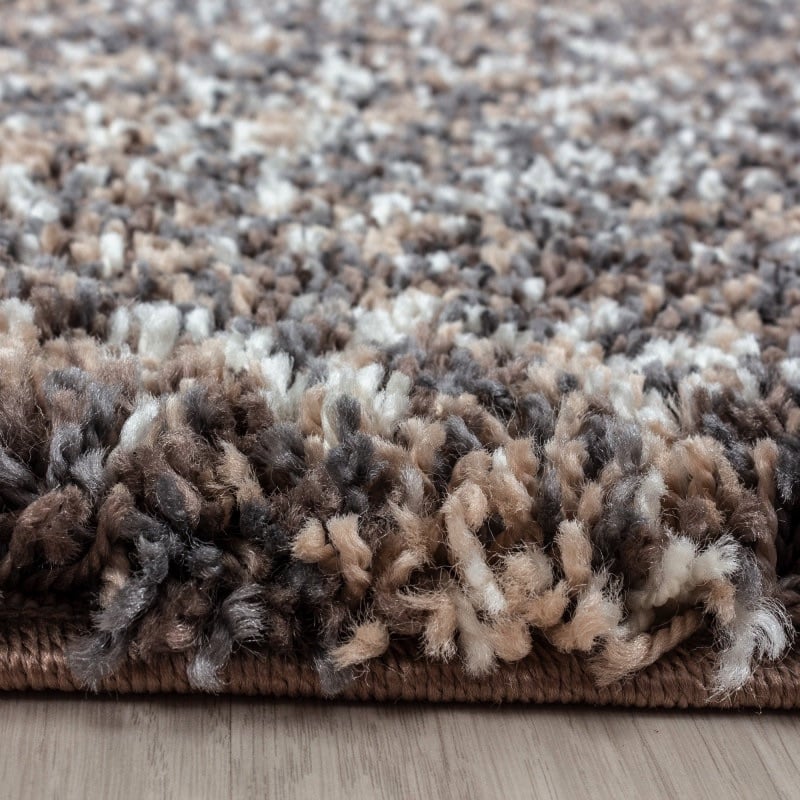 Caroline Gulvtæppe i Taupe fra Rugs by Uniquebeds Home & Living | Flere Størrelser i Firkantet & Rund 2